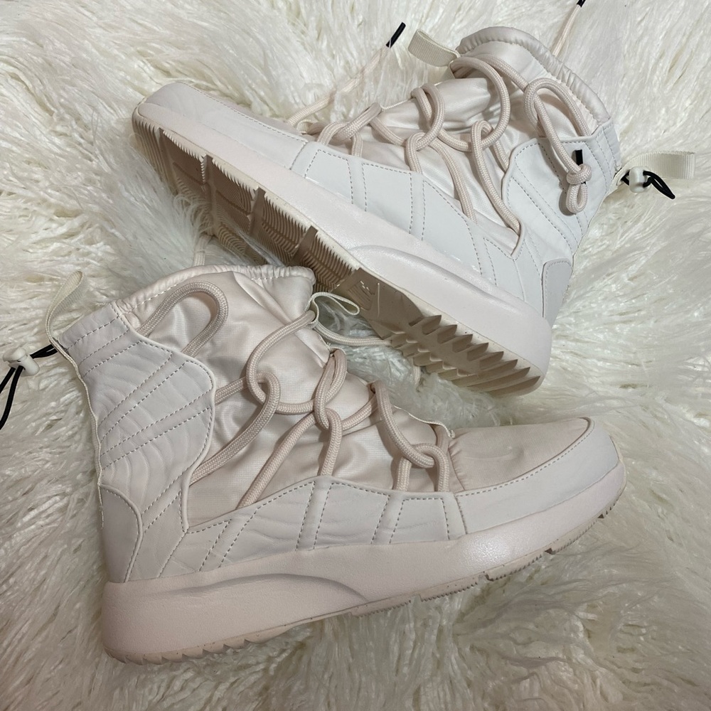 Nike Tanjun High Rise Women's Sneaker Boots - image 3